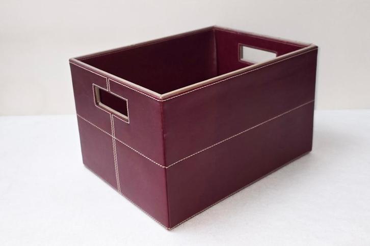 Mooie rood-bordeau leren doos met geïntegreerde handgrepen, Verzamelen, Retro, Ophalen of Verzenden