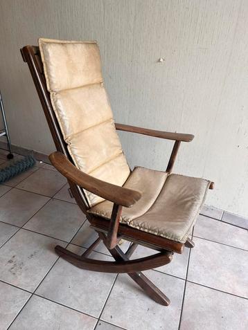 Vintage designstoel beschikbaar voor biedingen