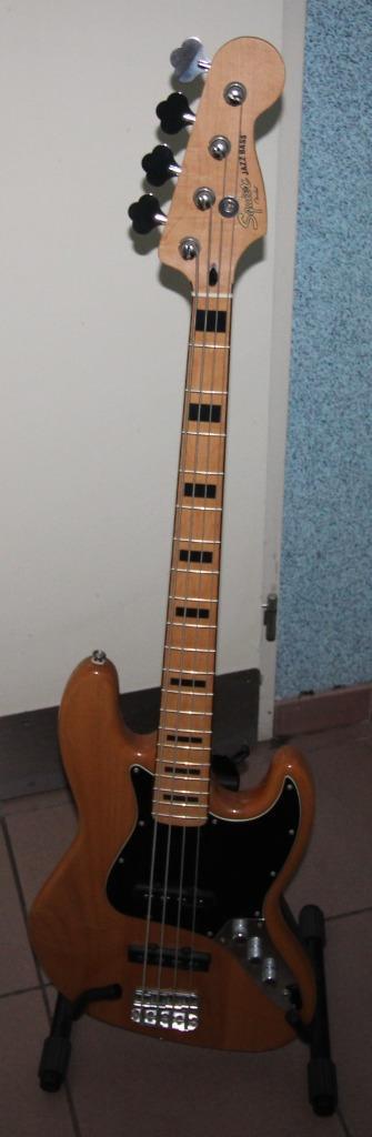 Basgitaar Squier "by Fender", Muziek en Instrumenten, Snaarinstrumenten | Gitaren | Bas, Nieuw, Elektrisch, Ophalen
