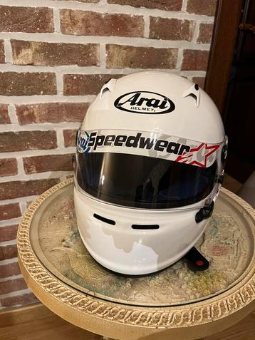 Karting helm beschikbaar voor biedingen
