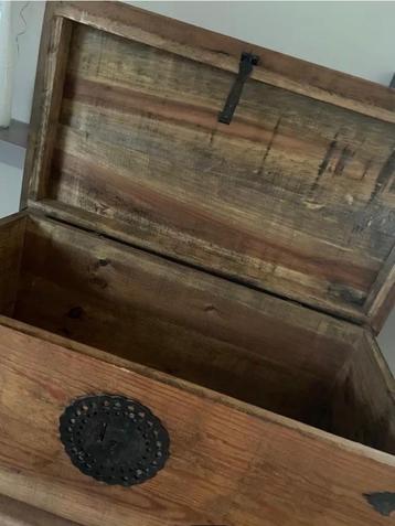 Antieke grote koffer massief hout 86 cm beschikbaar voor biedingen