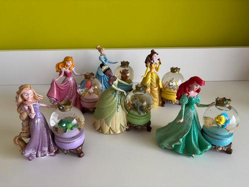 Collectie “Disney Princess” Snowglobe Disneyland Parijs, Verzamelen, Disney, Zo goed als nieuw, Beeldje of Figuurtje, Ophalen