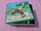 Tintin Snowy metalen doos die groen loopt, Ophalen of Verzenden, Gebruikt, Koek(jes)