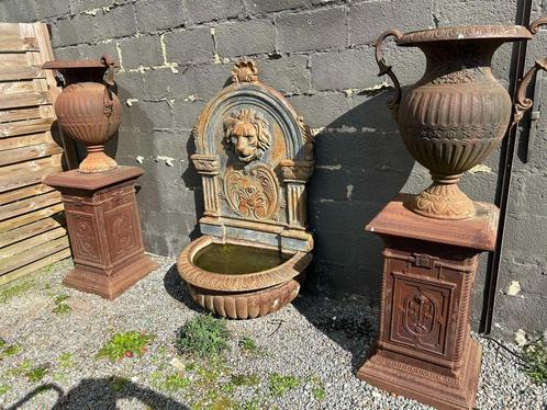Antieken kasteelvazen met oren  op sokkel, Antiek en Kunst, Curiosa en Brocante, Ophalen