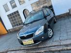Skoda Romester 1.2 essence 2014 année 63kw 0032495310431, Voorwielaandrijving, Euro 5, Stof, 63 kW