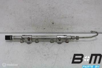 Brandstofrail VW Passat B8 04E133320D beschikbaar voor biedingen