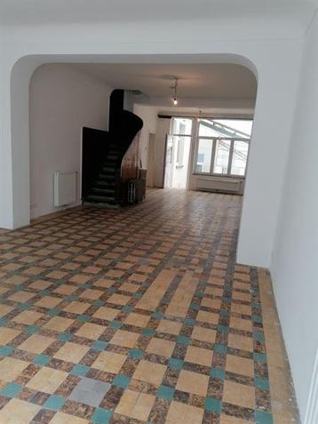 Autre à louer à Forest, 285 m², Autres types