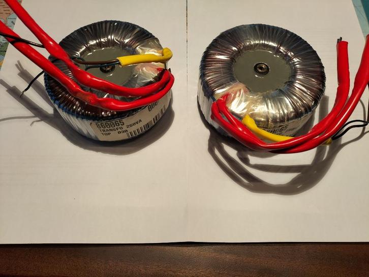 Transformator 230v / 12v - 250va, Doe-het-zelf en Bouw, Elektriciteit en Kabels, Zo goed als nieuw, Ophalen of Verzenden