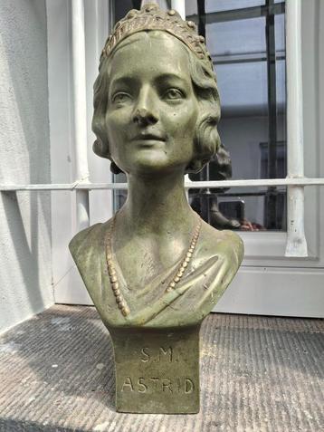 Beeldje Koningin Astrid brons beschikbaar voor biedingen