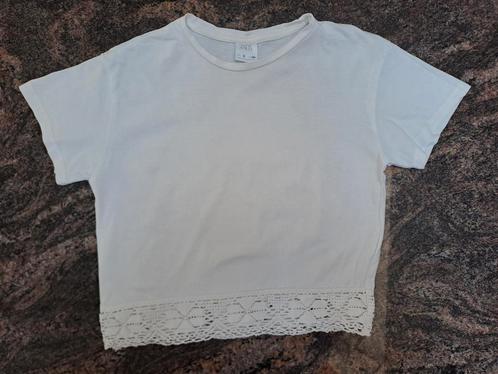 Mt 134 Witte T-shirt kanten boord, Kinderen en Baby's, Kinderkleding | Maat 134, Zo goed als nieuw, Meisje, Shirt of Longsleeve