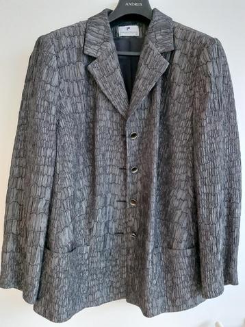 Frankenwälder mantelpakje voor dames maat 46 beschikbaar voor biedingen