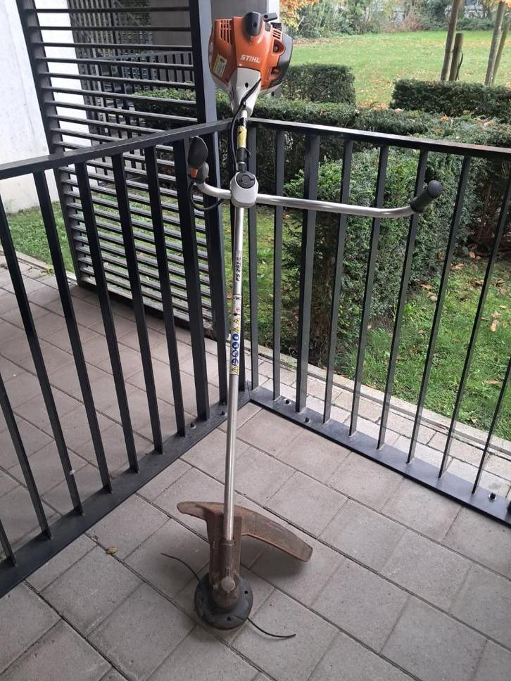 Benzinebosmaaier STIHL FS 261 C-E, Tuin en Terras, Bosmaaiers, Zo goed als nieuw, Benzine, 50 cm of meer, Ophalen