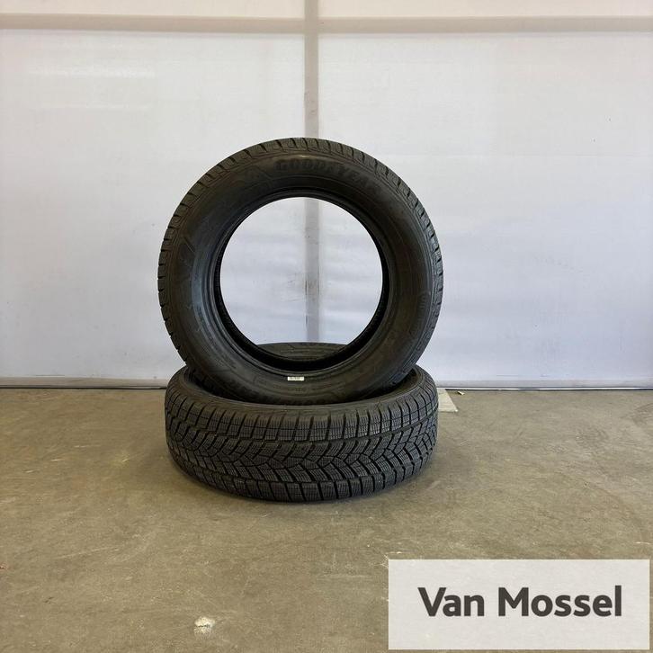 Goodyear Ulta Grip Performance + 215/65/R17 99V, Autos : Pièces & Accessoires, Pneus & Jantes, Pneu(s), Pneus hiver, 17 pouces