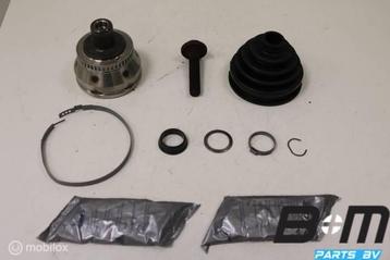 Homokineet buitenzijde LV of RV VW Passat 3B / 3BG (97-2005) beschikbaar voor biedingen