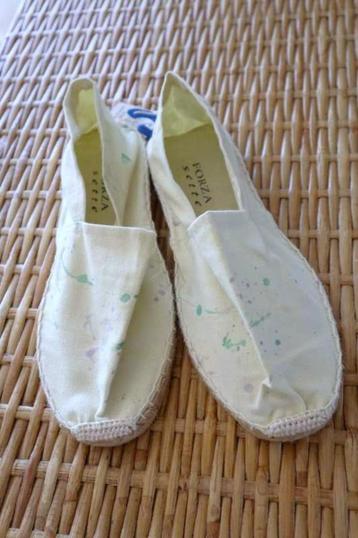leuk vanille kleurige espadrilles beschikbaar voor biedingen