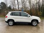 Vw Tiguan 2.0tdi automatik 140pk 151000km mod 2010, Auto's, Automaat, Stof, 4 cilinders, Wit