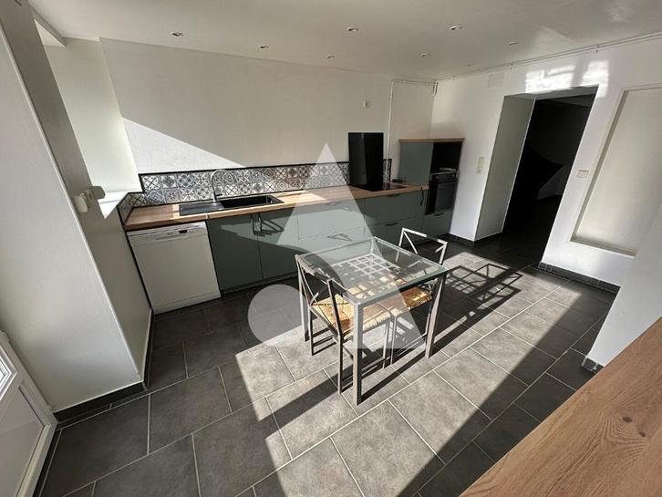 Huis met bijgebouw groot potentieel Sedan Ardennes, Immo, Buitenland, Frankrijk, Woonhuis, Stad