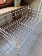 Eenpersoonsbed (zetelbed), Huis en Inrichting, Ophalen, Zo goed als nieuw