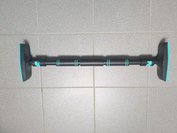 Pull up bar ongebruikt.  beschikbaar voor biedingen