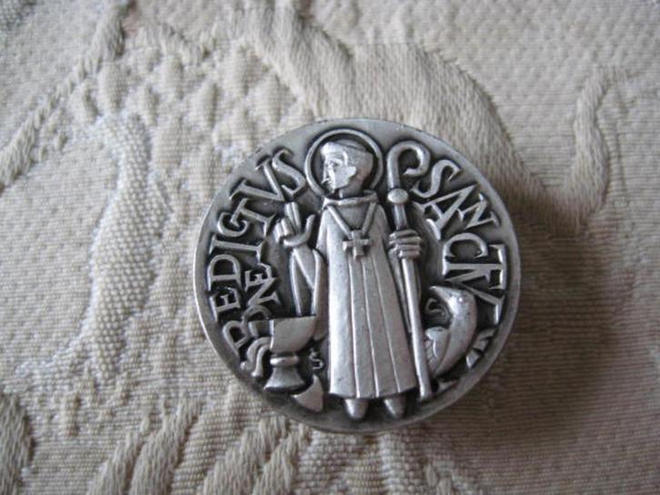automedaillon St Benedictus, Antiek en Kunst, Antiek | Religieuze voorwerpen, Ophalen