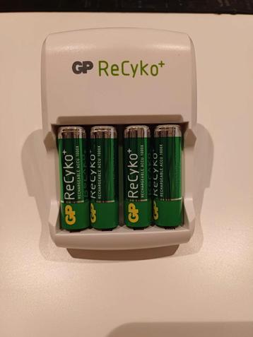 GP ReCyko batterij oplader AA/AAA + 4 batterijen