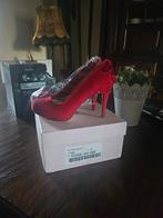 Escarpins rouges neufs 37 (6,5), Ophalen, Pumps, Nieuw, Rood