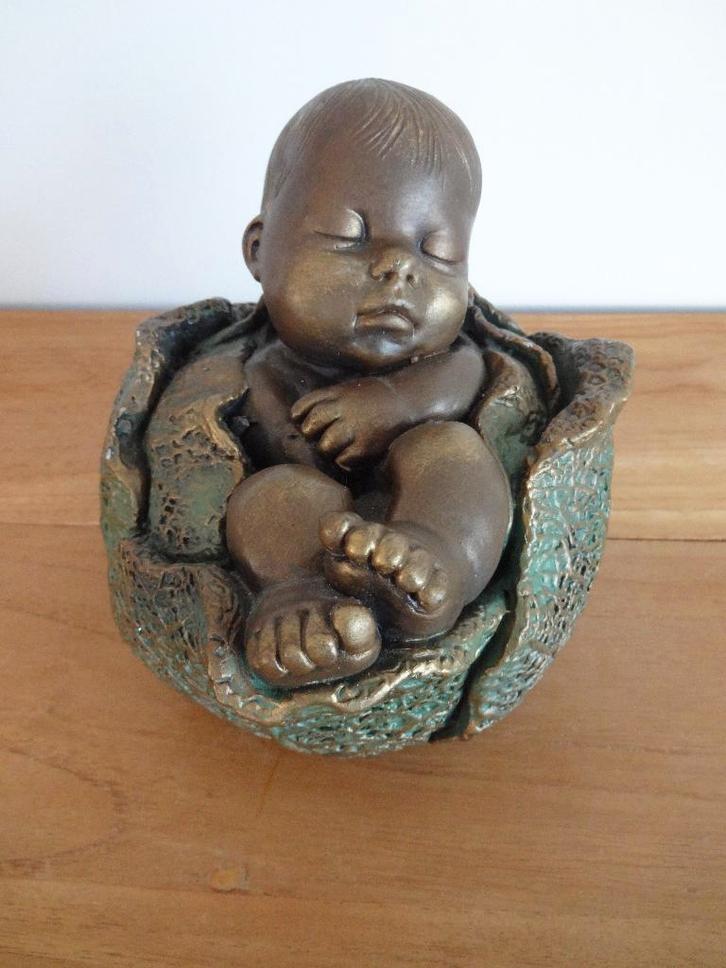 perkeo beeld baby in bloemkool, Antiquités & Art, Art | Sculptures & Bois, Enlèvement ou Envoi