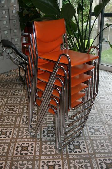 Stoelen Retro Vintage Stapelbaar Sixties Oranje SET 6X   beschikbaar voor biedingen