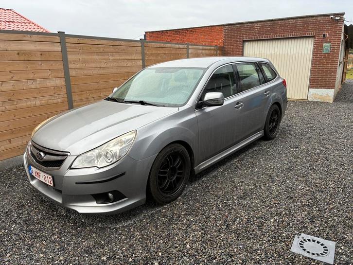Subaru Legacy 2.0 benzine, Autos, Subaru, Particulier, Legacy, 4x4, ABS, Airbags, Air conditionné, Ordinateur de bord, Verrouillage central