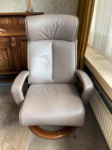 Elektrische Sta-op Relax/Fauteuil beschikbaar voor biedingen