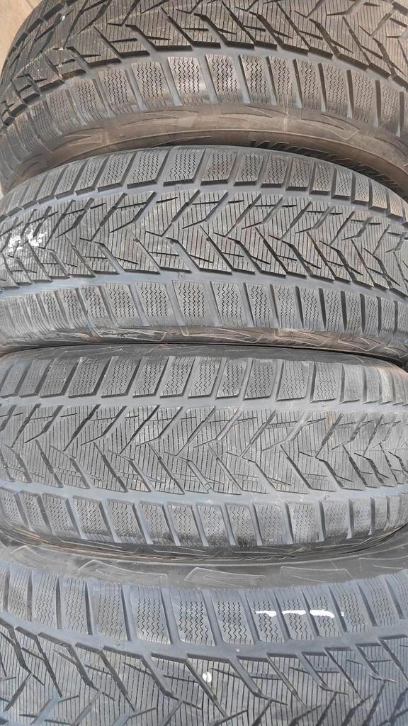 235/55r19 Vredestein 80€ per stuk met montage en balanceren, Auto-onderdelen, Overige Auto-onderdelen, Ophalen of Verzenden