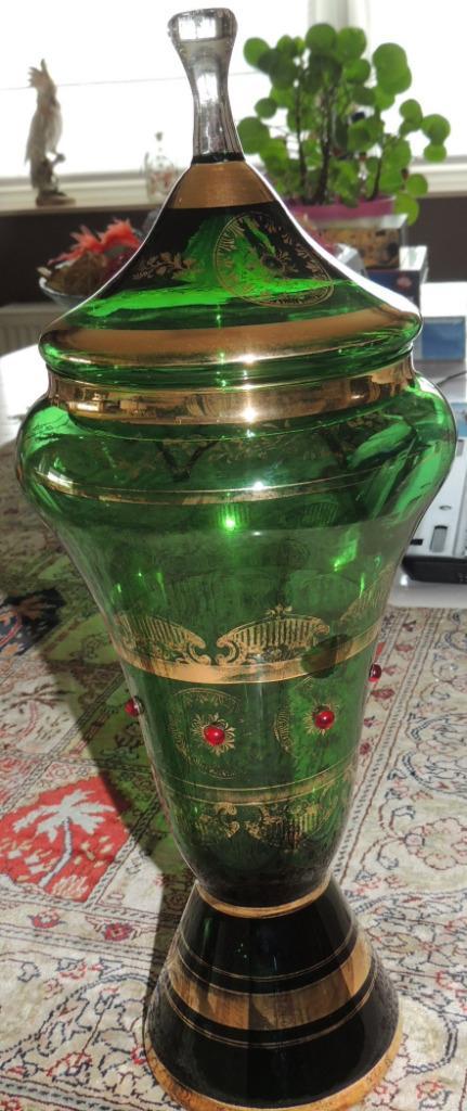 Vase en verre vert à bord doré., Maison & Meubles, Accessoires pour la Maison | Vases, Utilisé, Vert, Moins de 50 cm, Verre, Enlèvement