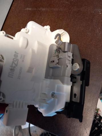 VW Eos voordeurslot links  beschikbaar voor biedingen