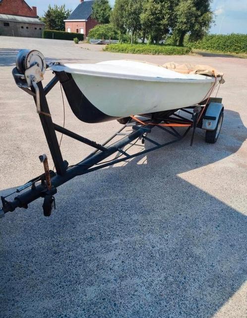 Open motorboot met stalen trailer, Watersport en Boten, Motorboten en Motorjachten, Zo goed als nieuw, Ophalen