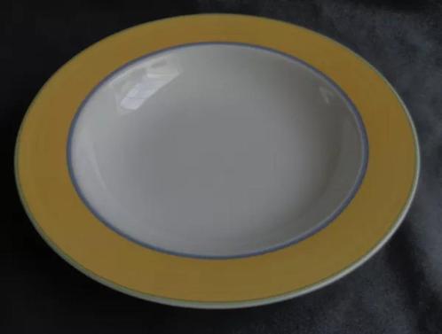 ARZBERG 8900 EUROPE diep soep bord 22.5cm deep soup plate Su, Huis en Inrichting, Keuken | Servies, Zo goed als nieuw, Verzenden