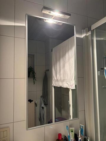 Spiegelkastje badkamer  beschikbaar voor biedingen