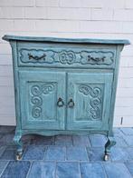 Brocante kastje op wieltjes - massief hout - uniek stuk, Antiek en Kunst, Ophalen