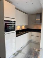 Cuisine d'angle brillante sans poignée Siemens DÉMONTÉE