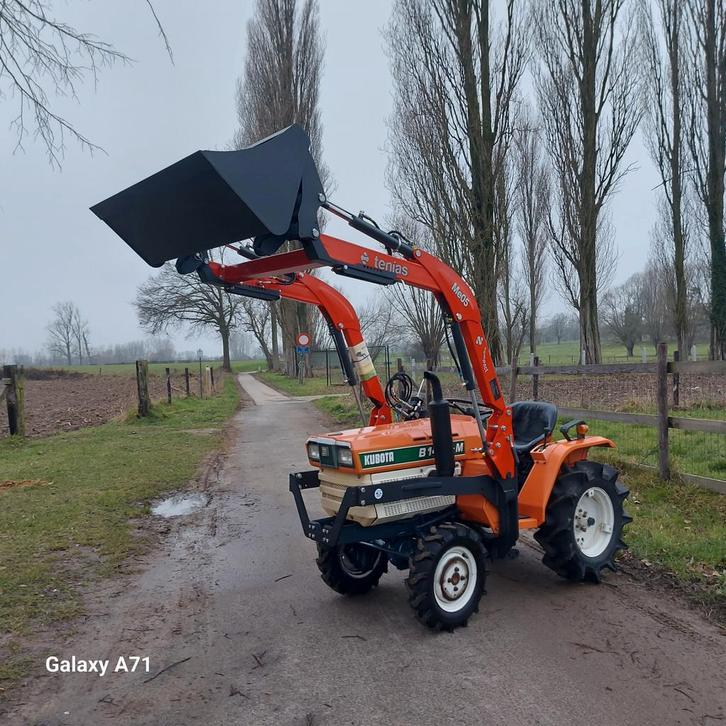 Minitractor kubota 18pk 4x4 nieiwe voorlader TOPPER!, Articles professionnels, Machines & Construction | Grues & Excavatrices