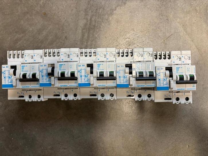 Automaat 2P-16A Vynckier Incl Diff 100mA, Electroménager, Pièces & Accessoires, Neuf, Enlèvement