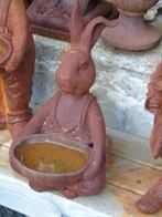 statue d un lapin assis avec un plateau en fonte pat rouillé, Animal, Enlèvement ou Envoi, Métal, Neuf