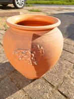 Vintage terracotta vaas met druiventak, Ophalen, Zo goed als nieuw, Terracotta