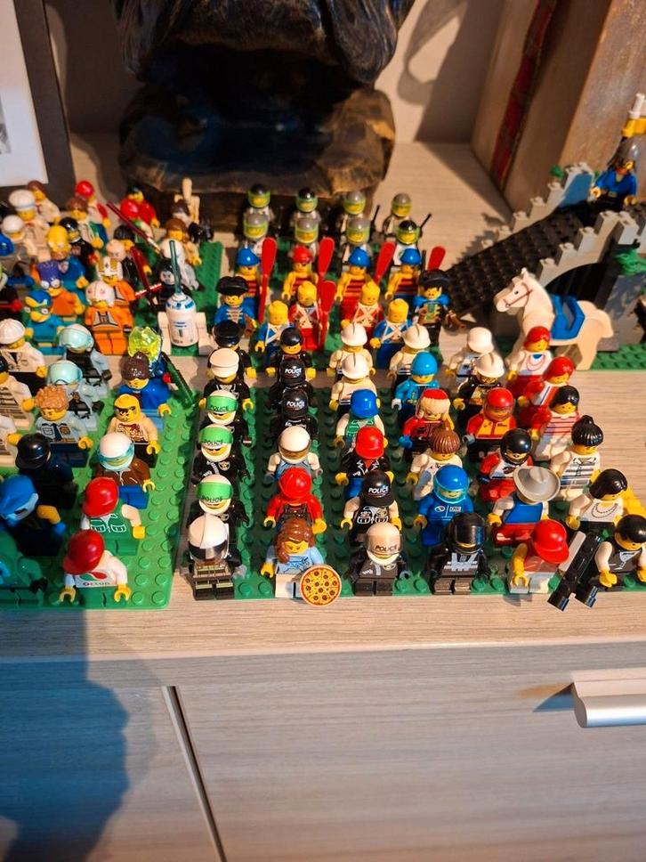 144 Lego minifigs, Enfants & Bébés, Jouets | Duplo & Lego, Lego, Enlèvement ou Envoi