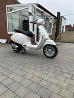 Vespa Primavera 50cc 250 KM !!! Nog 20 maanden garantie, Fietsen en Brommers, Ophalen of Verzenden