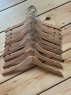 Lot de 32 cintres en bois pour vêtements enfants, Enlèvement, Comme neuf, Bois, Enfants