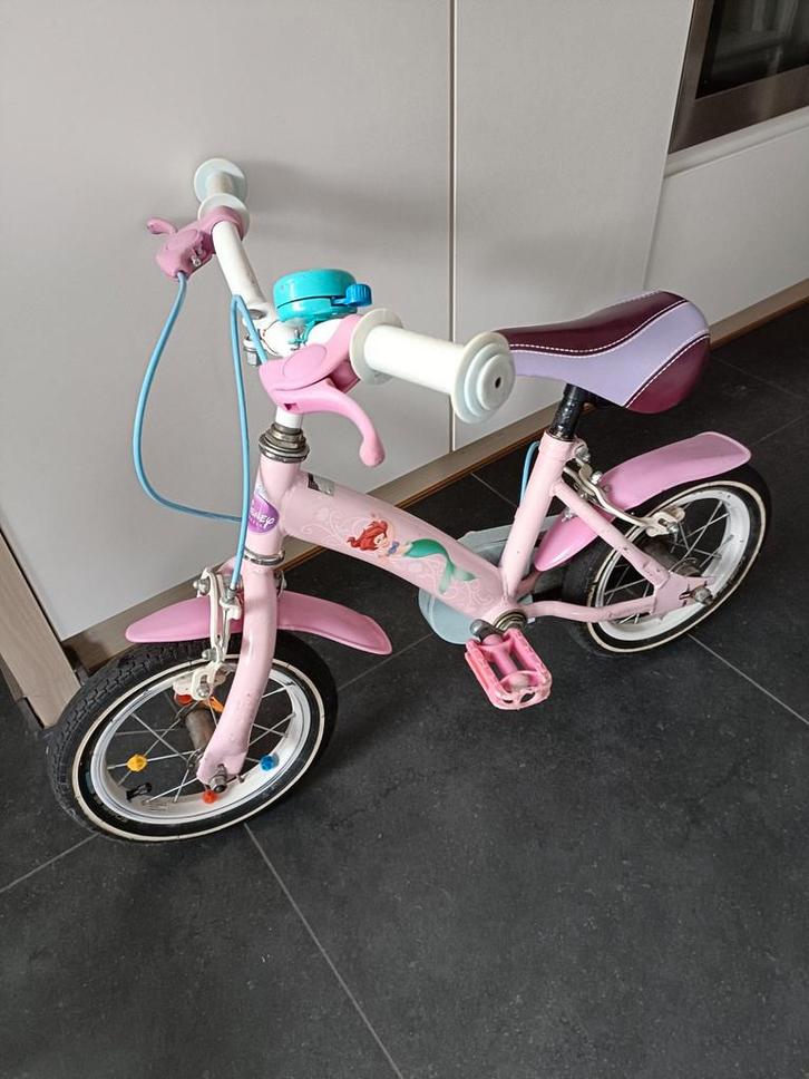 Roze Meisjesfiets Disney, 14 inch, Fietsen en Brommers, Fietsen | Kinderfietsjes, Gebruikt, Ophalen