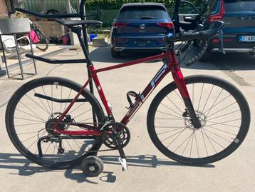 Racefiets supperior x-road comp beschikbaar voor biedingen