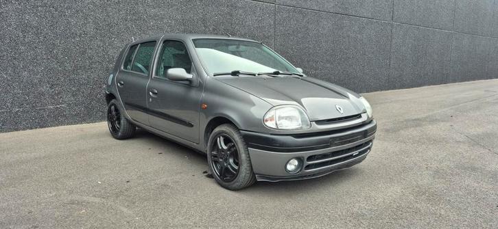 Renault Clio 1.4i *PRET A IMMATRICULER*, Autos, Renault, Entreprise, Clio, Essence, Enlèvement