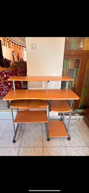 Bureau informatique compact – 10 € beschikbaar voor biedingen