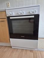 Vrijstaand elektrisch kookvuur met oven Bosch, Elektronische apparatuur, Ophalen, Gebruikt, Hete lucht, 4 kookzones